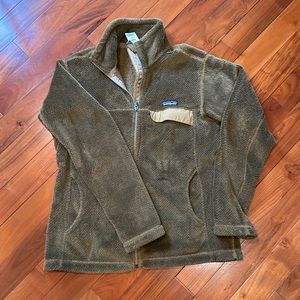 Patagonia classic is better sweater coat
